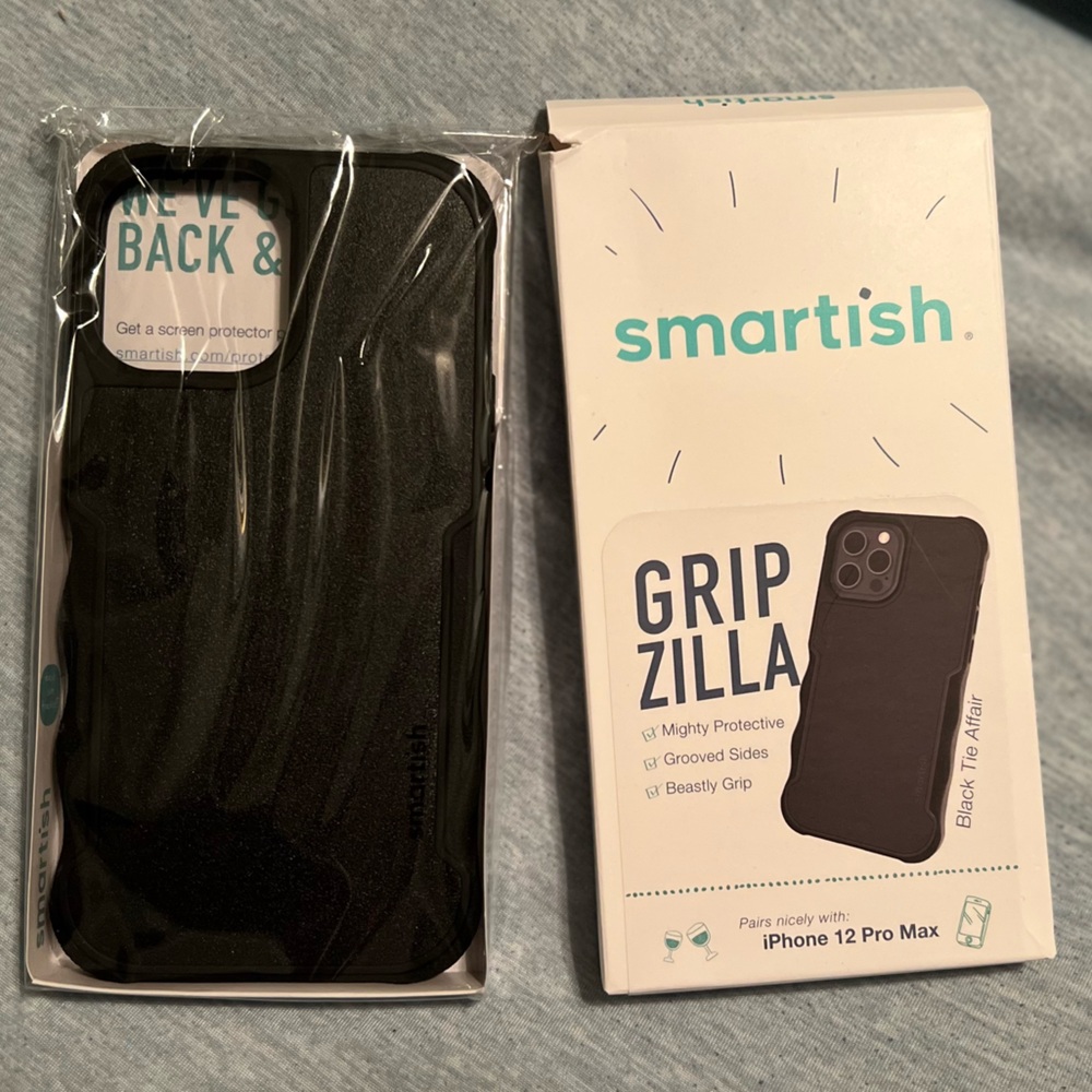 NWT Smartish Gripzilla case for iPhone 12 Pro Max - Black